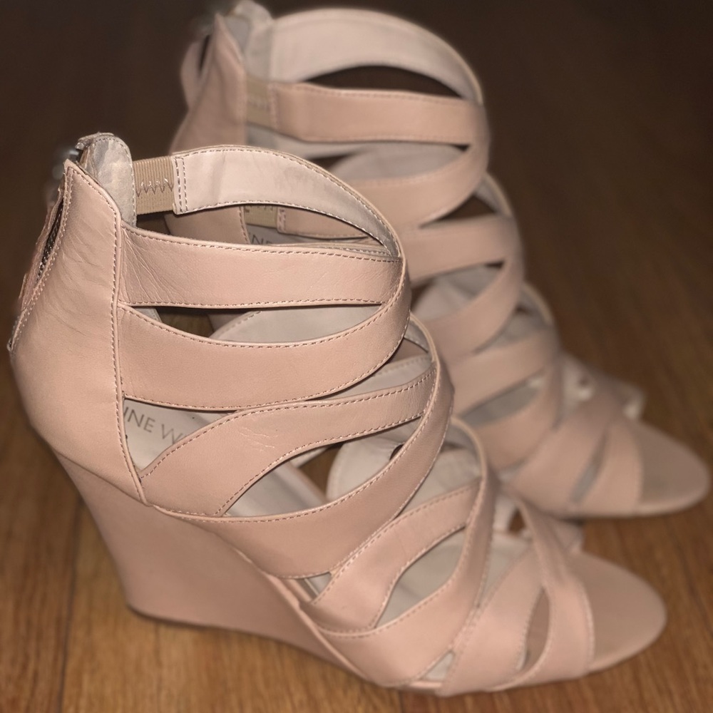Like new Strappy Nude Wedge Sandal